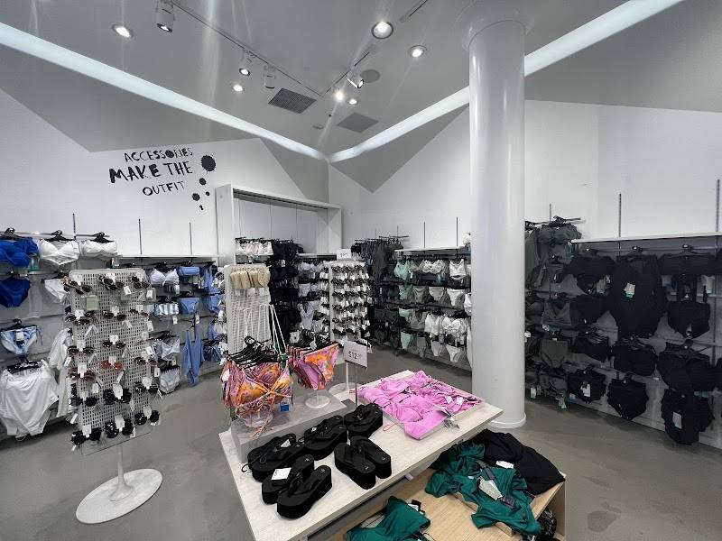 H&M